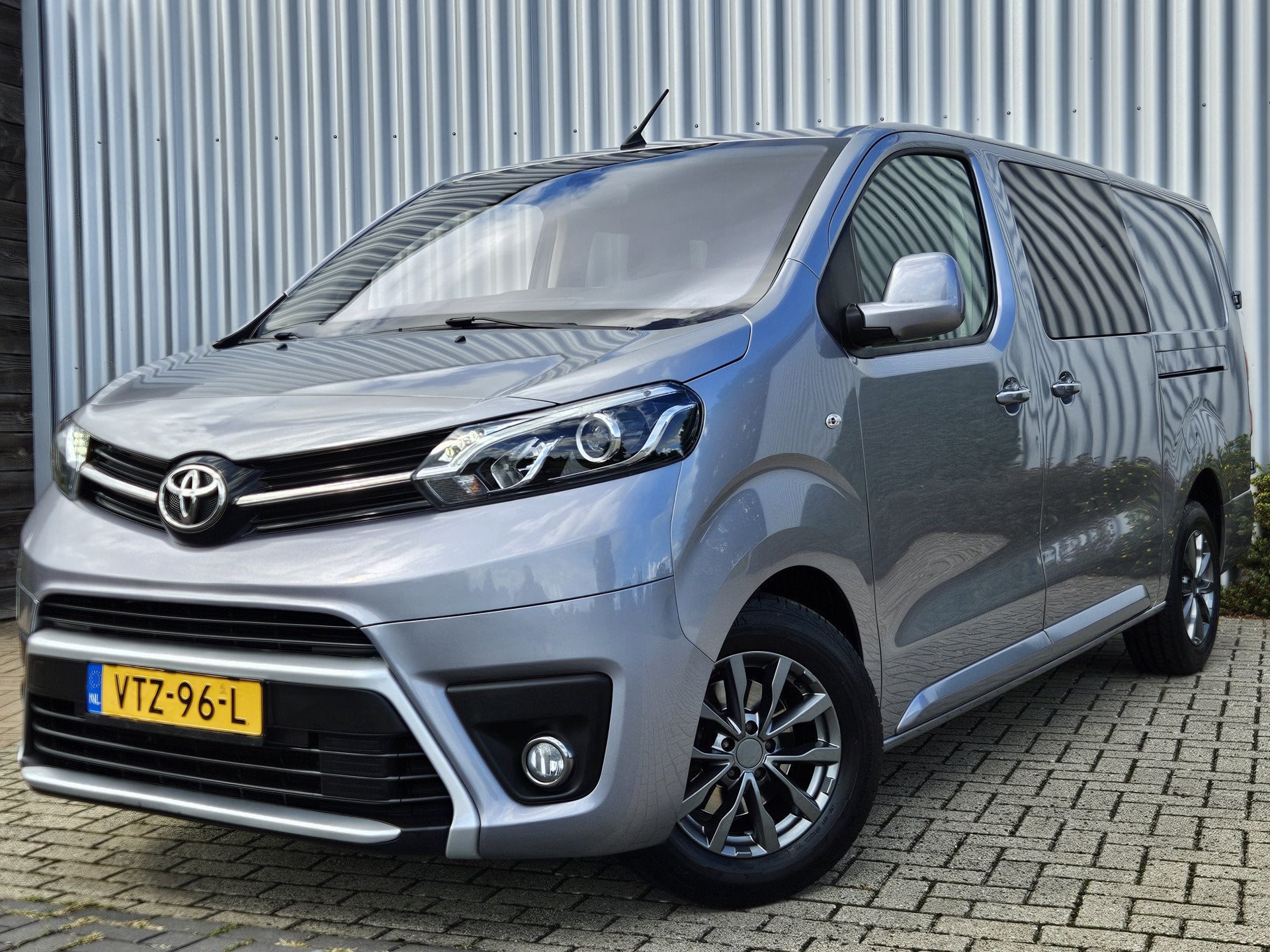 Toyota ProAce Worker 2.0 D-4D Professional DC / Automaat!, Auto's, Stof, Gebruikt, 4 cilinders, Origineel Nederlands