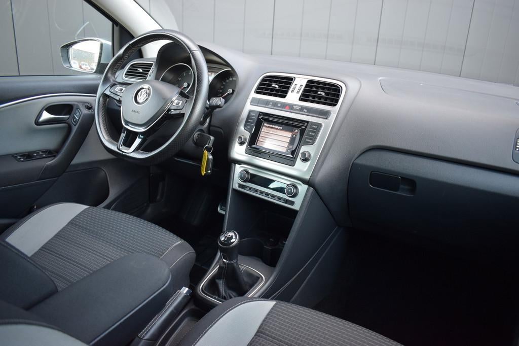 Volkswagen Polo 1.2 TSi Cross ECC | Telefonie | Sportstoelen, Stof, 4 cilinders, Met garantie (alle), Zwart