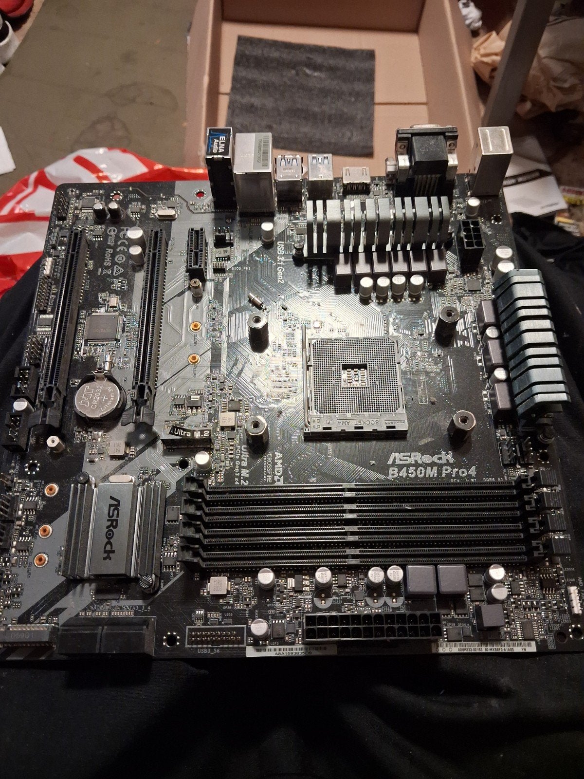 ASRock B450M Pro4 Moederbord - Zo goed als nieuw, Verzenden, DDR4, AM4, Zo goed als nieuw