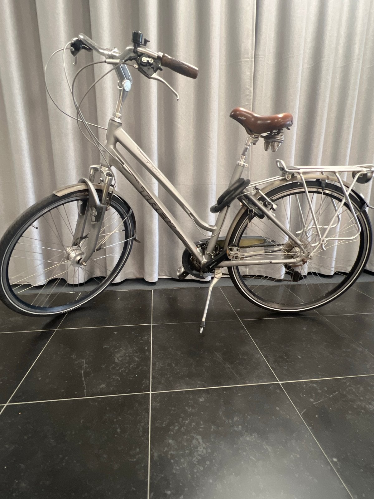 Trek Navigator T300 Damesfiets, Fietsen en Brommers, Fietsen | Dames | Damesfietsen, 53 tot 56 cm, Velgrem, Versnellingen, Zo goed als nieuw
