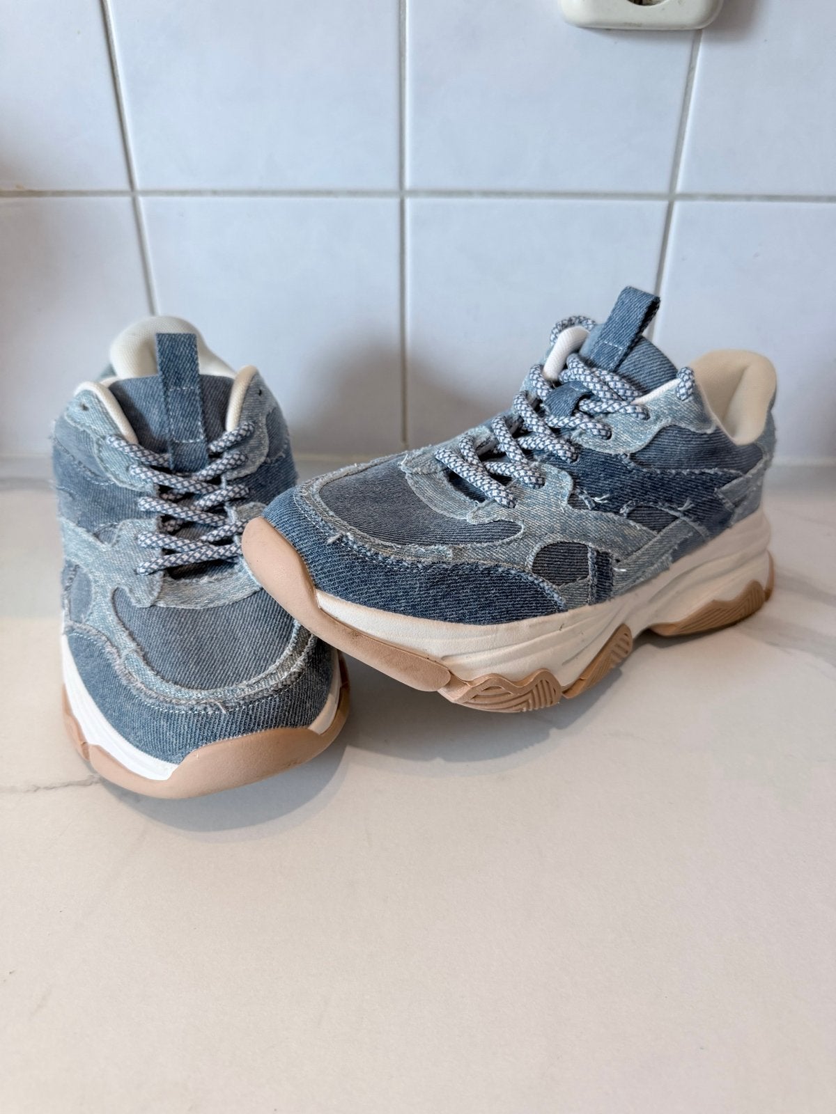 BlueBox spijkerstof dames sneakers maat 41, Ophalen, Zo goed als nieuw, Blauw, Sneakers of Gympen