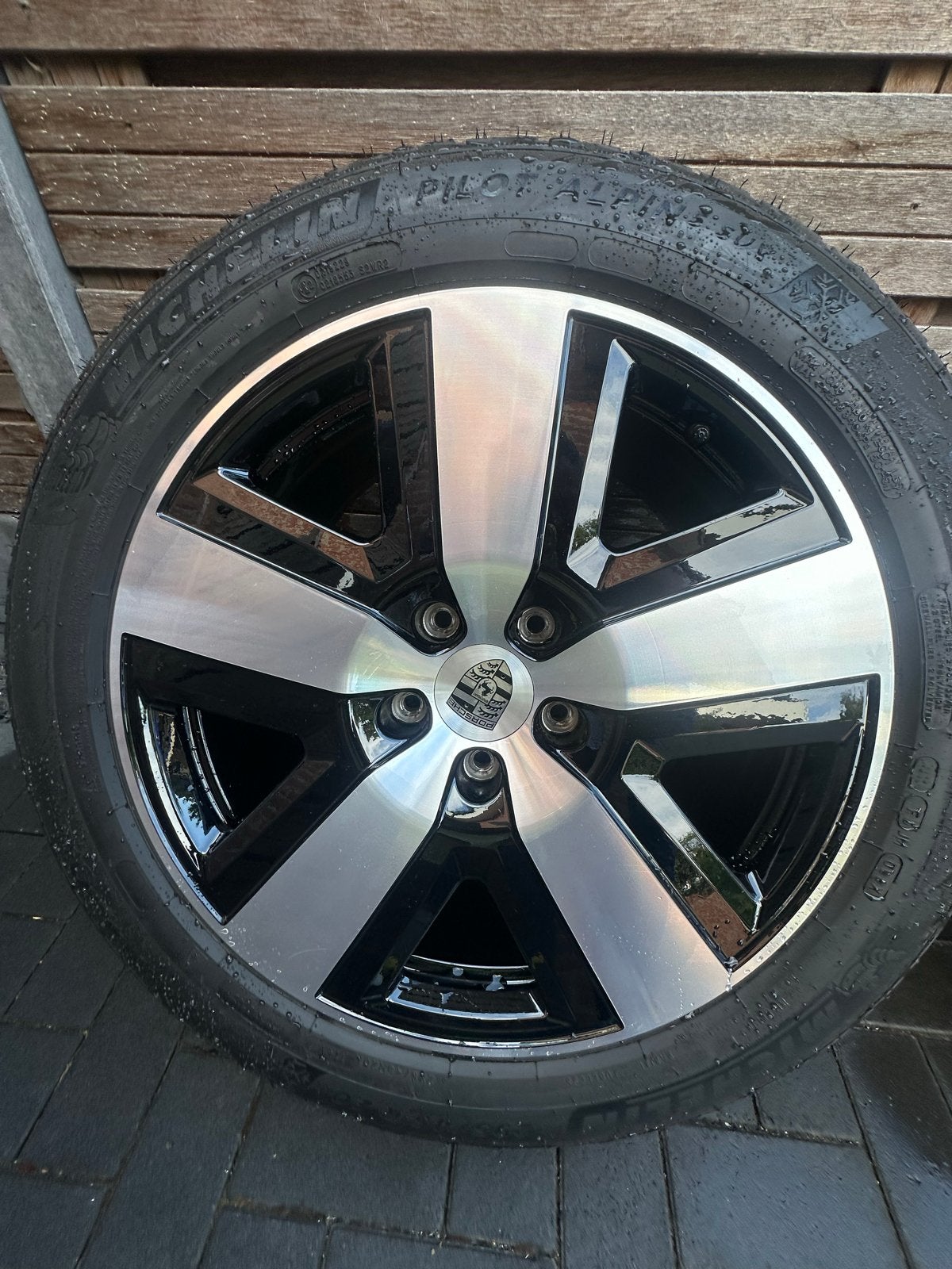 Porsche Cayenne 20 inch velgen met Michelin winterbanden, Auto-onderdelen, Gebruikt, 255 mm, Banden en Velgen, Terreinwagen