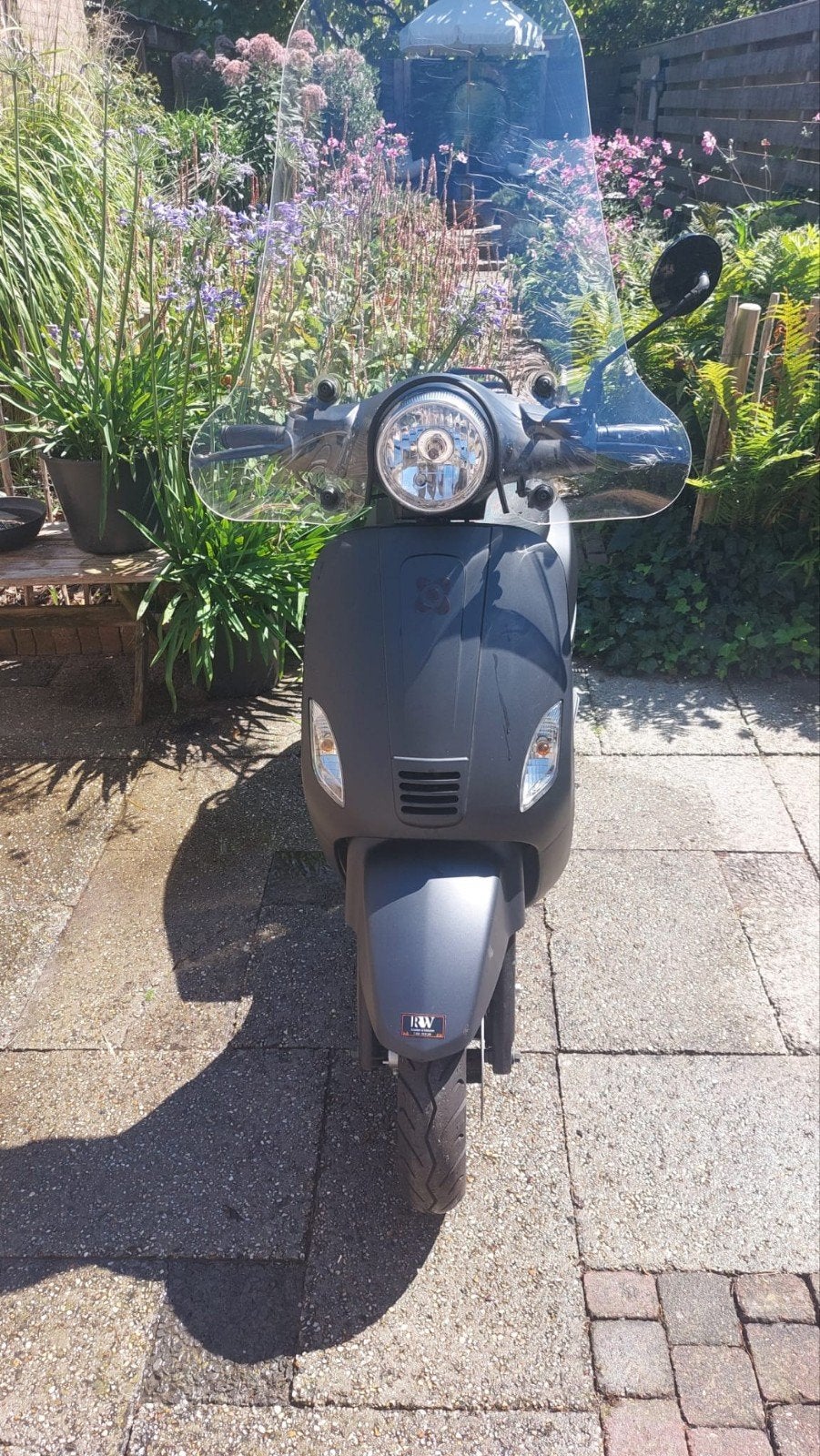 AGM scooter blauw kenteken, bouwjaar 2014, inclusief slot, Fietsen en Brommers, Snorfietsen en Snorscooters, Ophalen of Verzenden