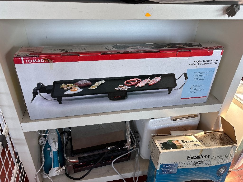 Tomado Teppan Yaki XL Elektrische Grillplaat Zwart Metaal, Ophalen of Verzenden, Gebruikt, Tafelgrill