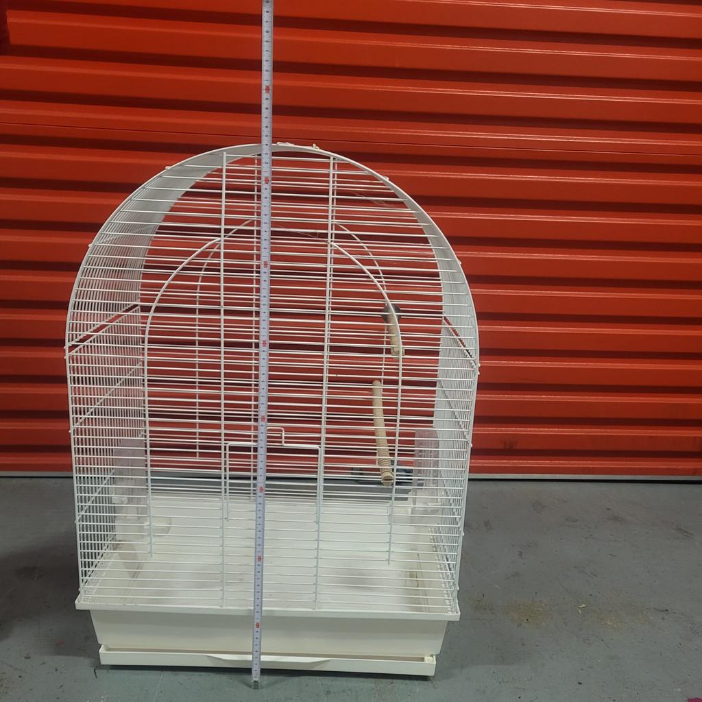 Grote vogelkooi met zitstok – wit – goede staat, Ophalen of Verzenden, Metaal, Vogelkooi