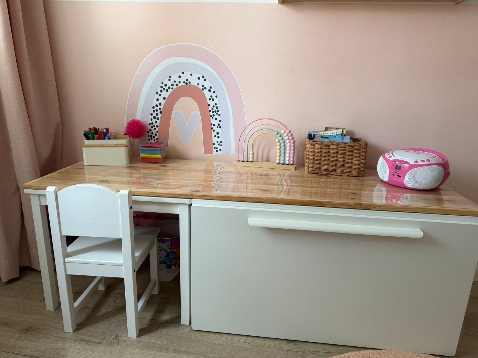 Kinderbureau, Kinderen en Baby's, Kinderkamer | Complete kinderkamers, Ophalen, Zo goed als nieuw, Jongetje of Meisje