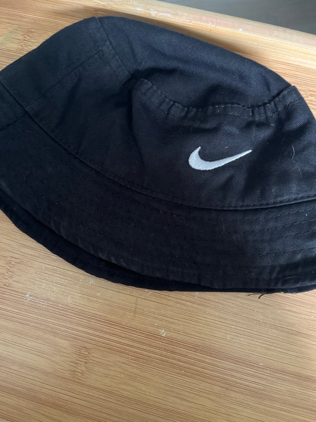 Zwarte Nike bucket hat, Ophalen of Verzenden, Gedragen, One size fits all, Hoed