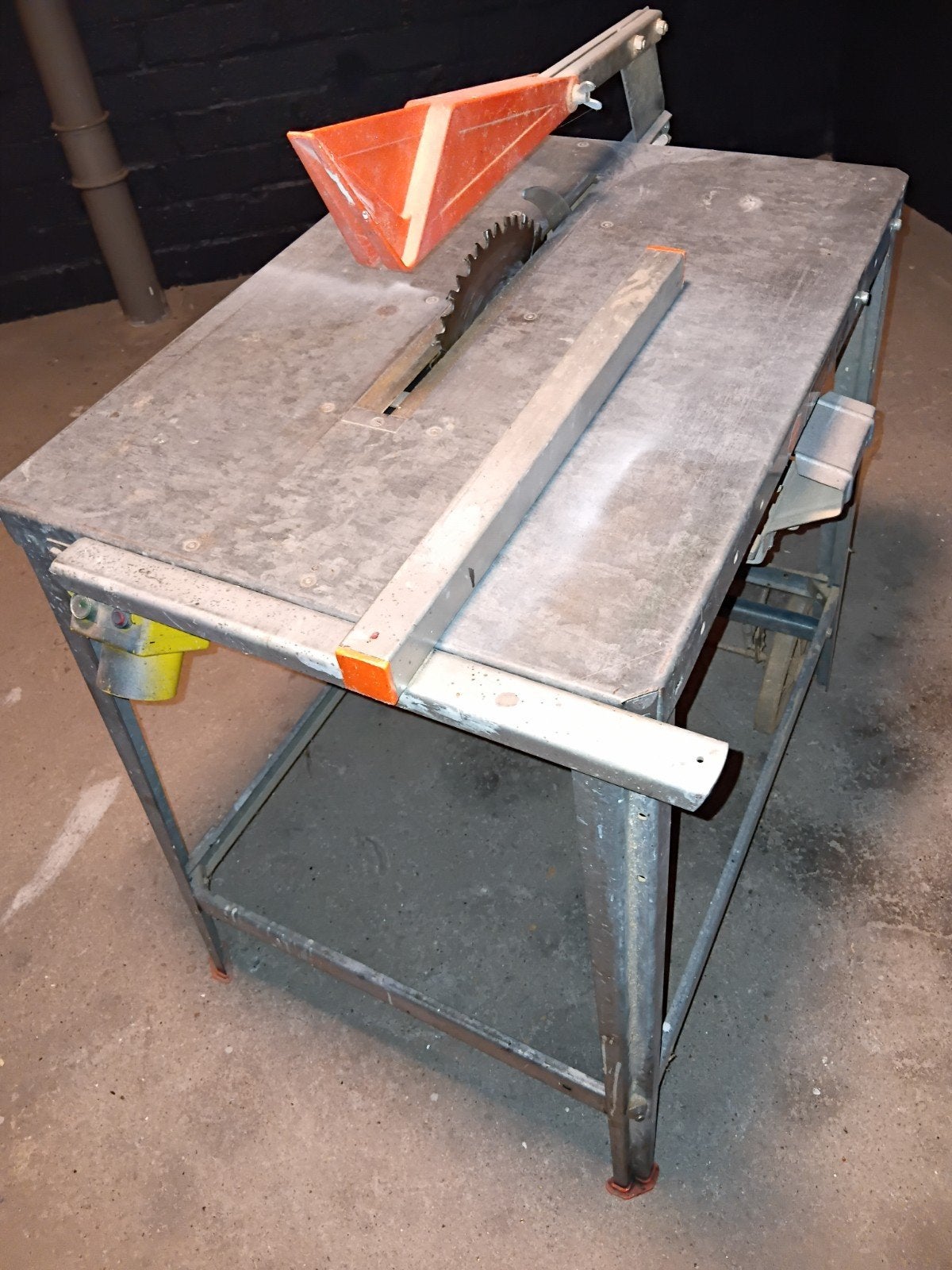 zaagtafel, Ophalen, Gebruikt, Cirkelzaag, 1200 watt of meer