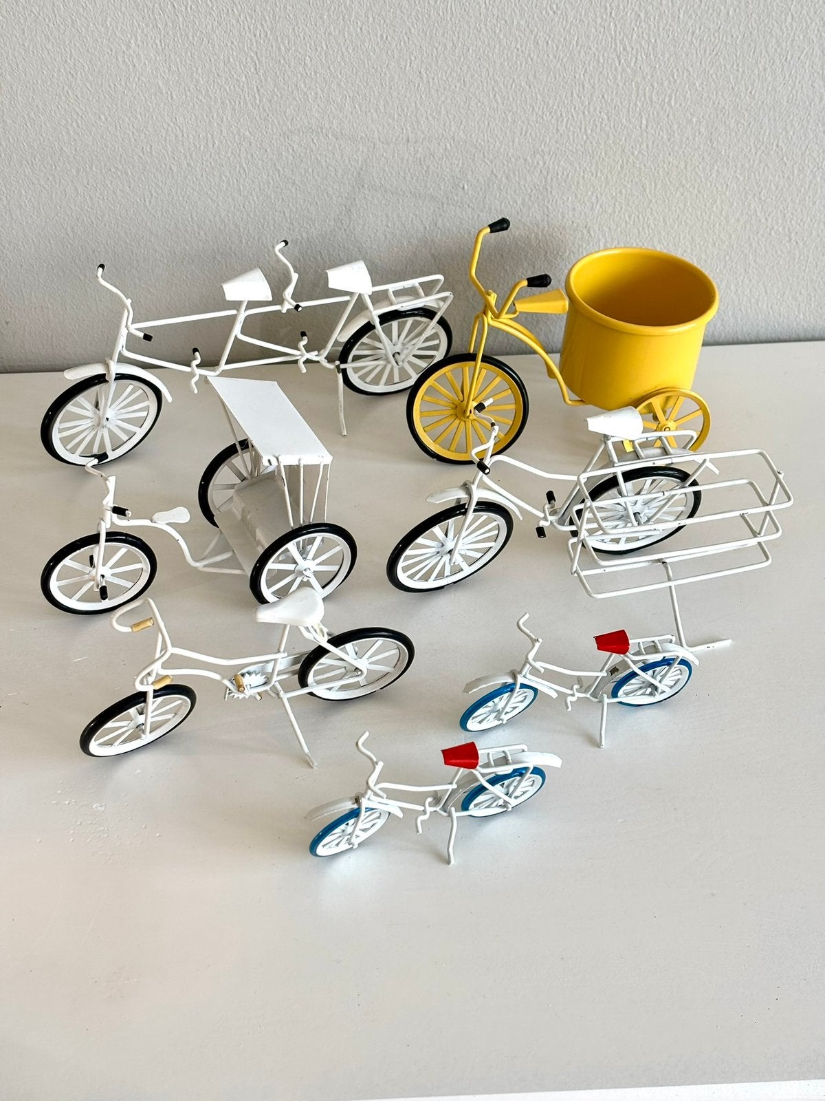 Set van 7 decoratieve metalen miniatuurfietsen, Ophalen of Verzenden, Zo goed als nieuw