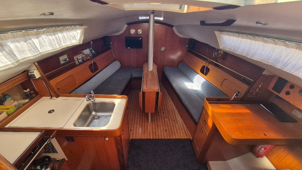 Beneteau First 29 - snel, comfortabel en ruim, 9 m, Gebruikt, Binnenboordmotor, 1.80 meter