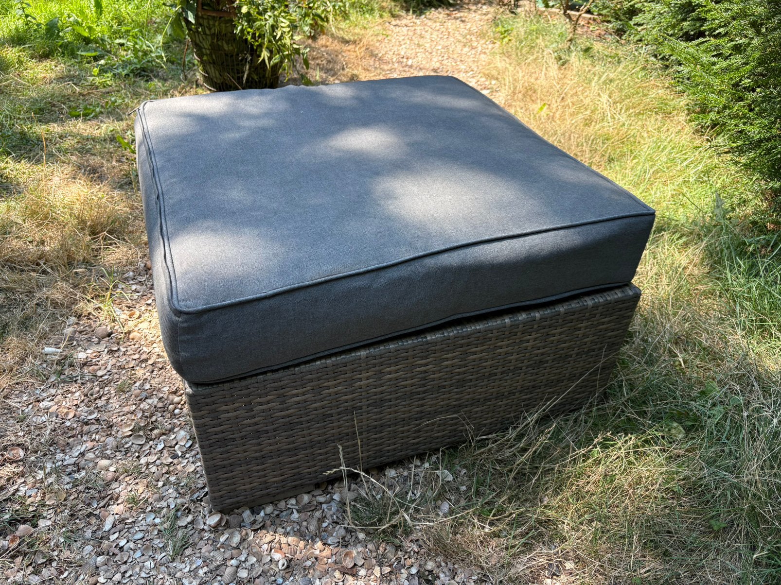 Gratis! Praxis hocker met kussen / bijzet tafel, Tuin en Terras, Ophalen, Gebruikt