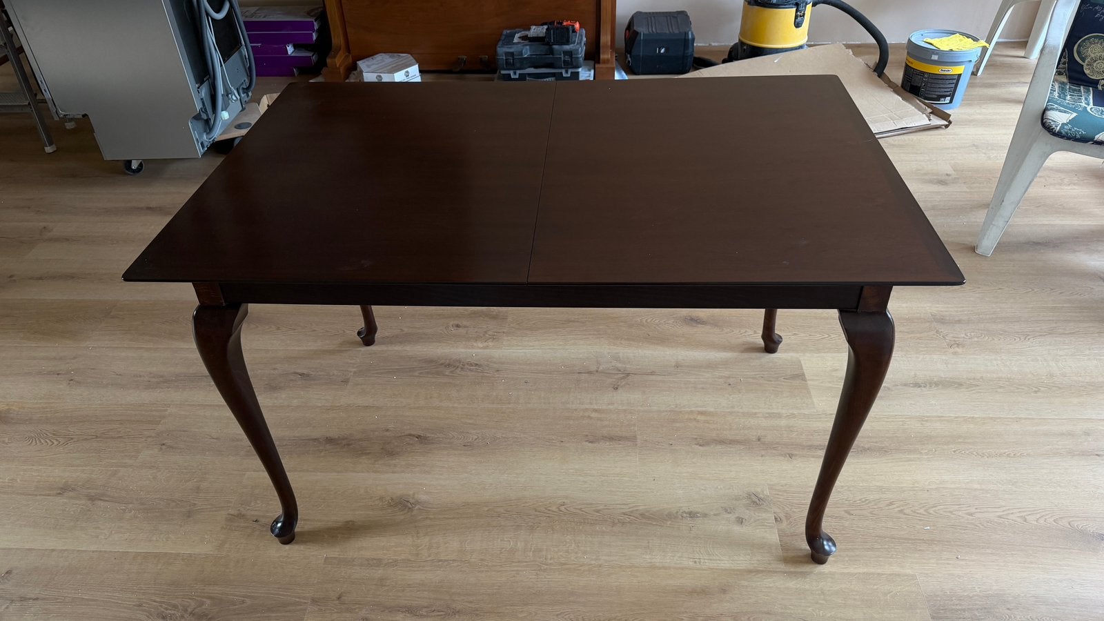 Eettafel uitschuifbaar hout Queen-Anne stijl, Ophalen