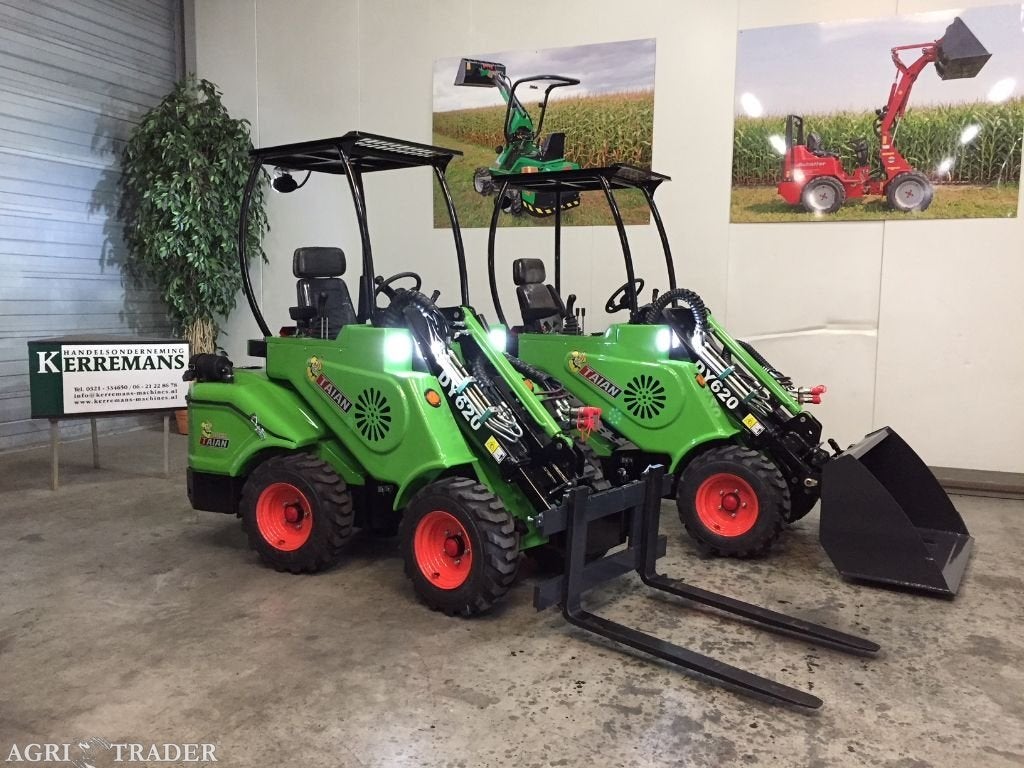 Nieuwe TAIAN DY620 minishovel met mestklem, bak en vorken, Zakelijke goederen, Machines en Bouw | Kranen en Graafmachines, -, Niet opgegeven