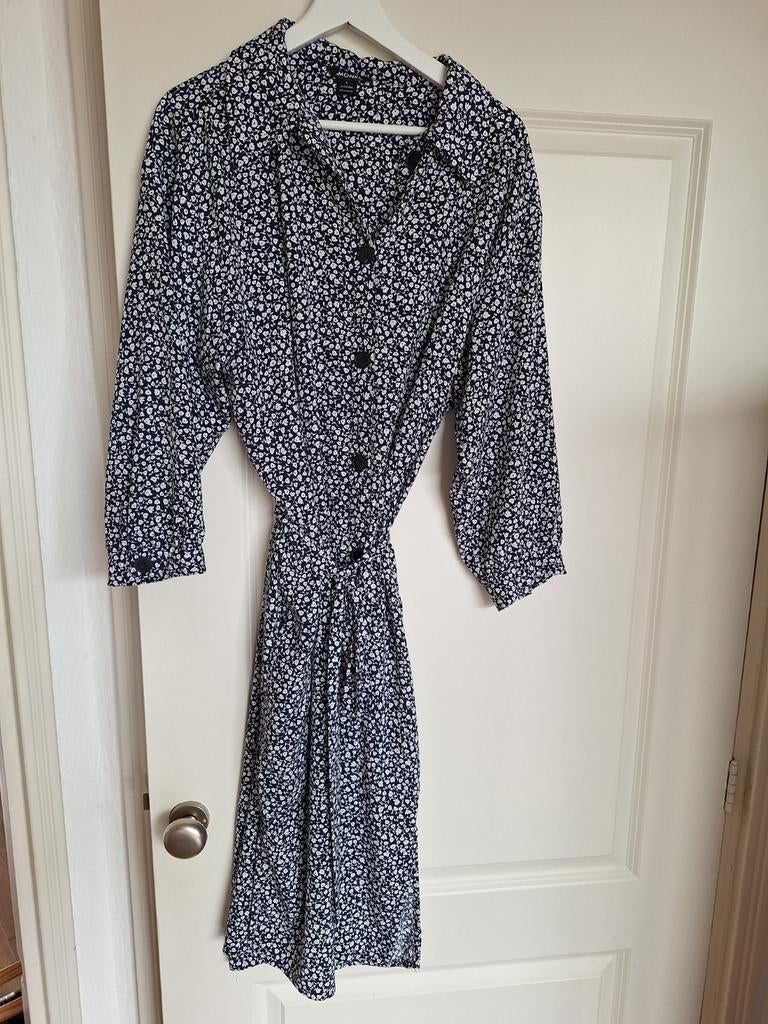 Monki jurk met ceintuur, Kleding | Dames, Jurken, Ophalen of Verzenden