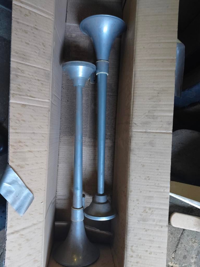 Set van 2 Vintage Luchthoorns voor Vrachtwagen/Boot, Ophalen, Gebruikt, Universele onderdelen