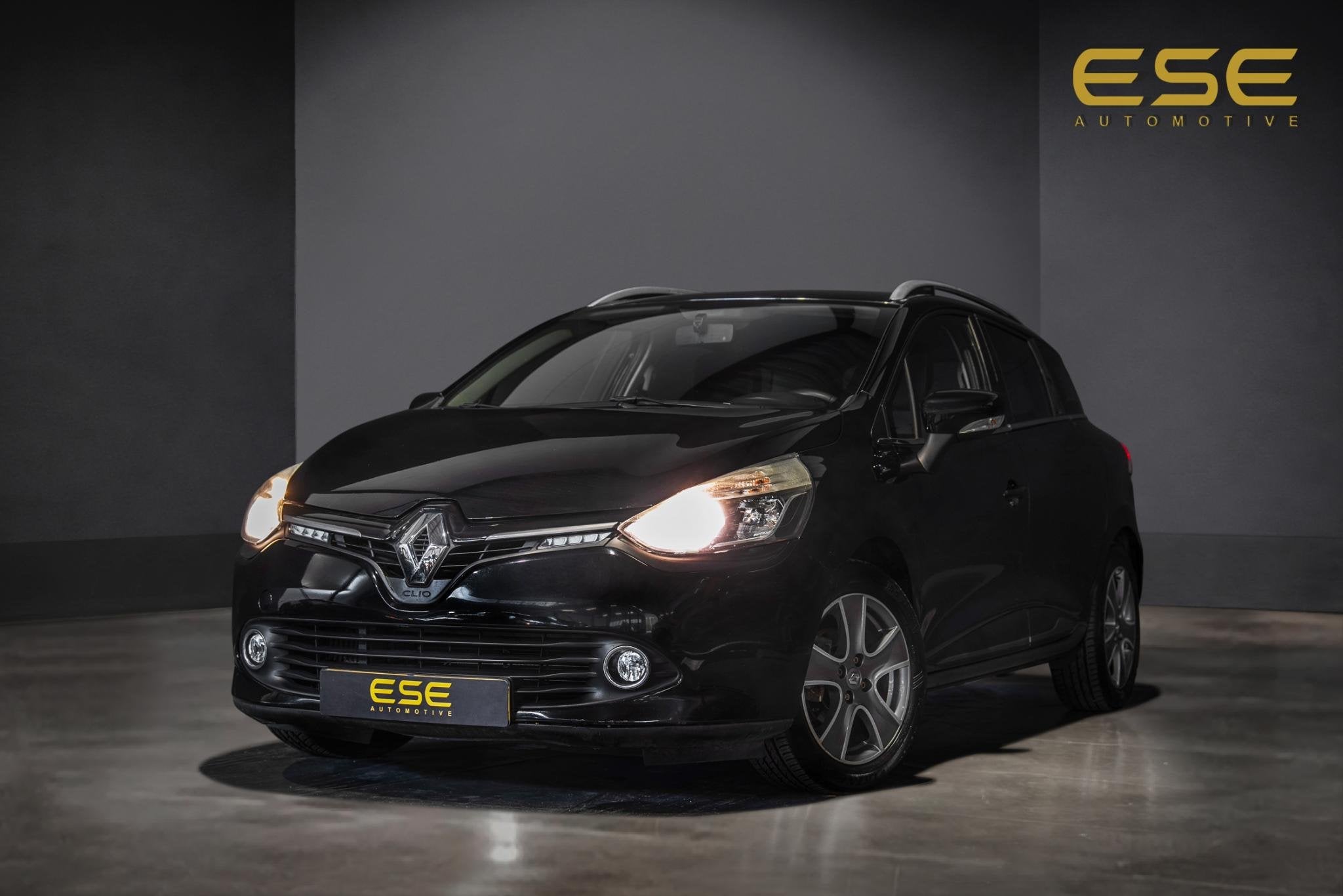 Renault Clio Estate 0.9 TCe Night&Day | Navigatie | Airco |, Voorwielaandrijving, Stof, Zwart, Origineel Nederlands