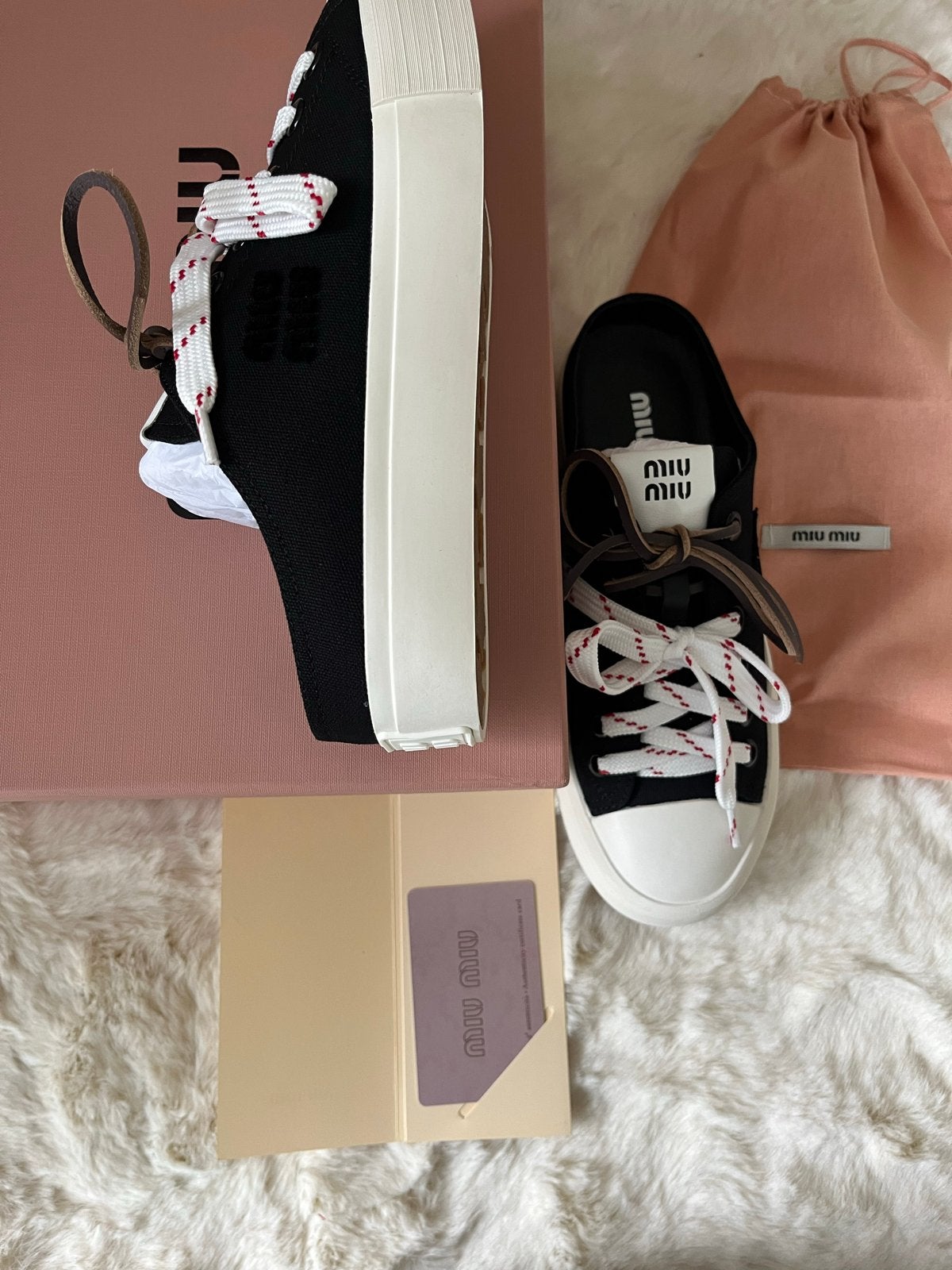Miu Miu sneakers maat 39 - Nieuw in doos, Ophalen of Verzenden, Nieuw, Zwart, Sneakers of Gympen
