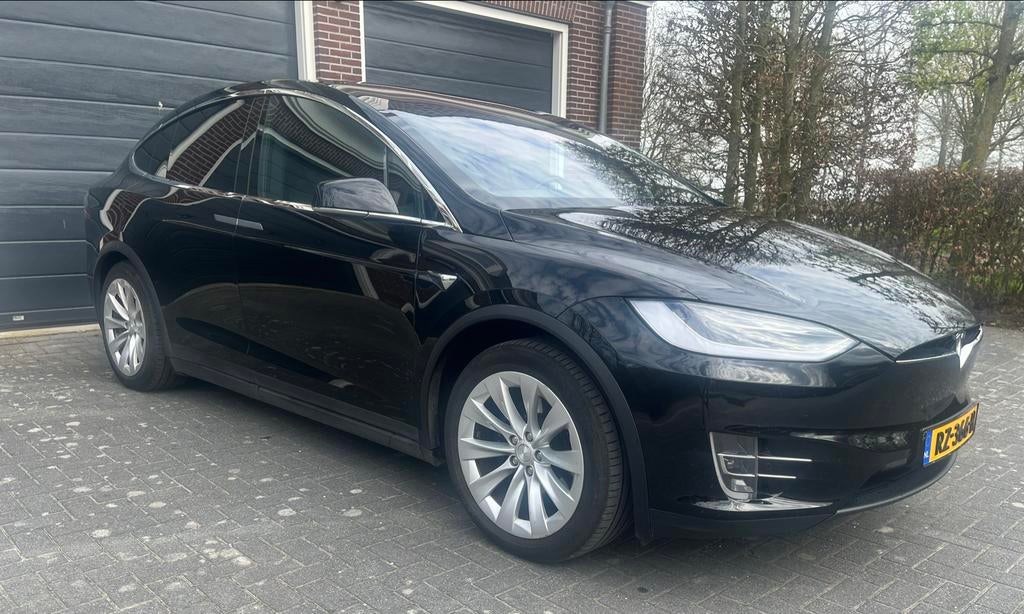 Tesla Model X - Garageauto, Automaat, Model X, 124 €/maand, Zwart