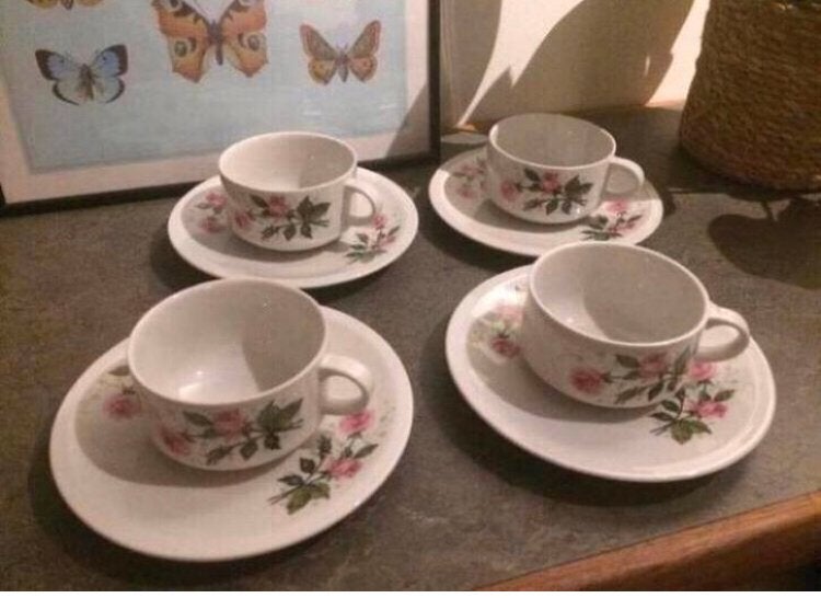 💝 4x VILLEROY & BOCH MILANO kop schotel - €7,50 p.st, Ophalen of Verzenden, Zo goed als nieuw, Overige stijlen, Kop(pen) en/of Schotel(s)