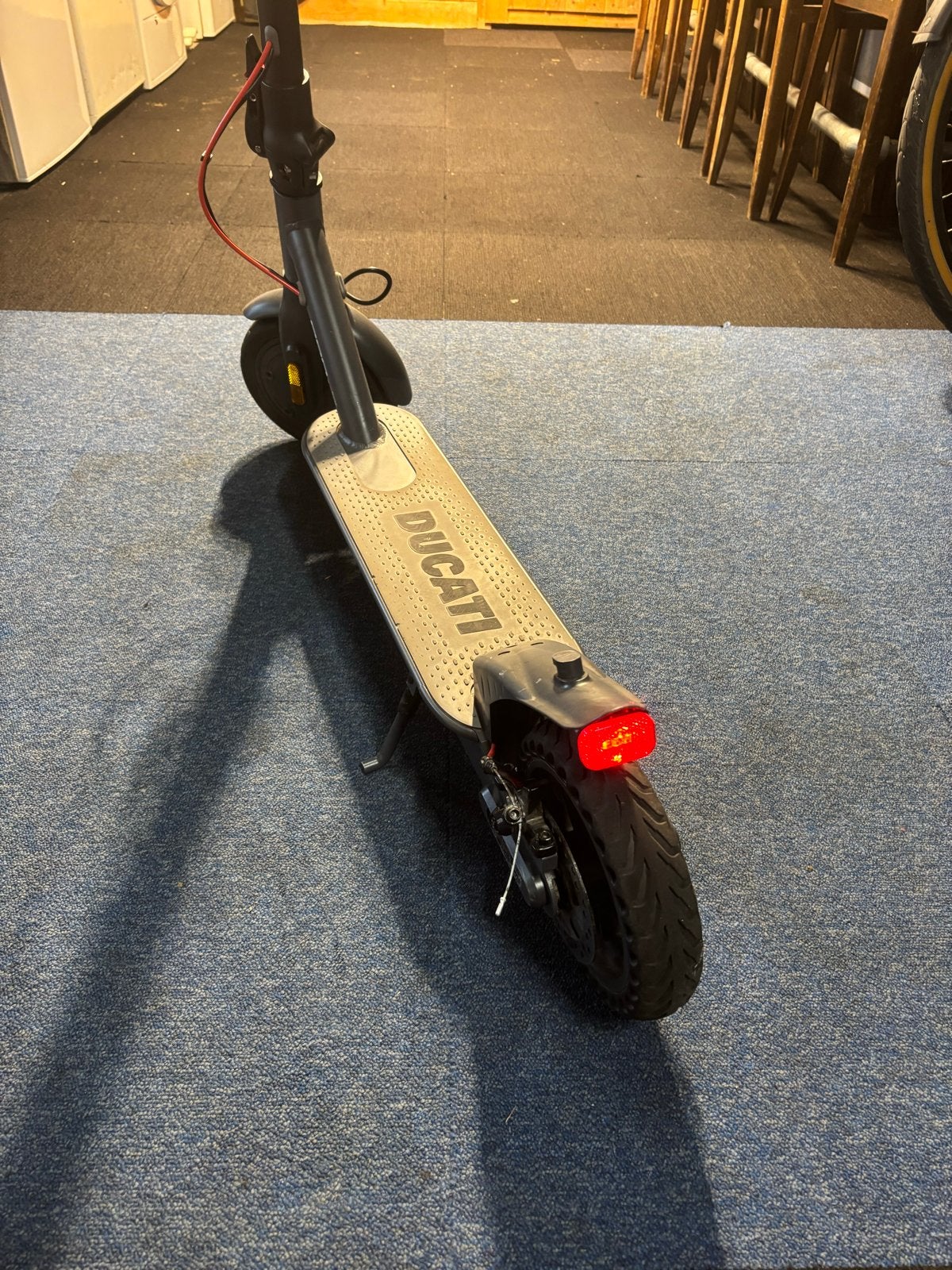 Ducati EVO I Pro Elektrische Step, Fietsen en Brommers, Steps, Ophalen, Zo goed als nieuw, Elektrische step (E-scooter)