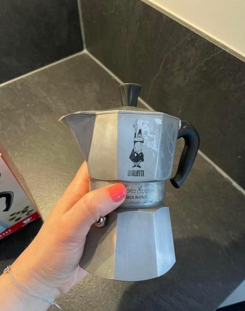 Bialetti Moka Express percolator - 3 kopjes, Overige modellen, Gemalen koffie, Ophalen of Verzenden, Zo goed als nieuw