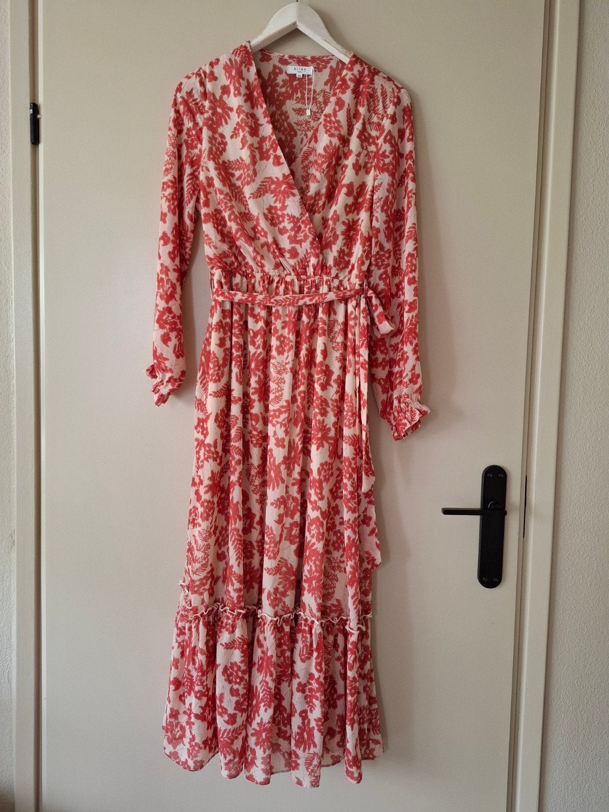 koraal bloemenprint dress. Lange jurk. Kilky. Zara. Only. ML, Ophalen of Verzenden, Zo goed als nieuw, Maat 38/40 (M), Onder de knie