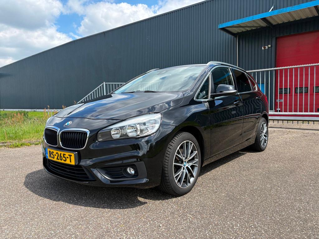 BMW 2-serie Active Tourer 218i M Sport NWE. DISTRIBUTIE EN A, Auto's, Voorwielaandrijving, 136 pk, Gebruikt, Alcantara