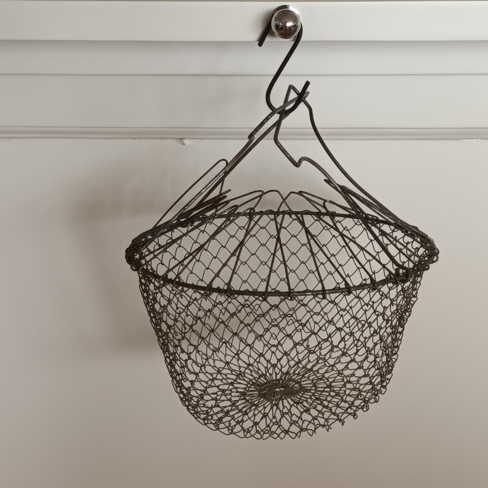 Vintage metalen sla cq eiermand / draadmand, Overige materialen, Gebruikt, Mand, Rond