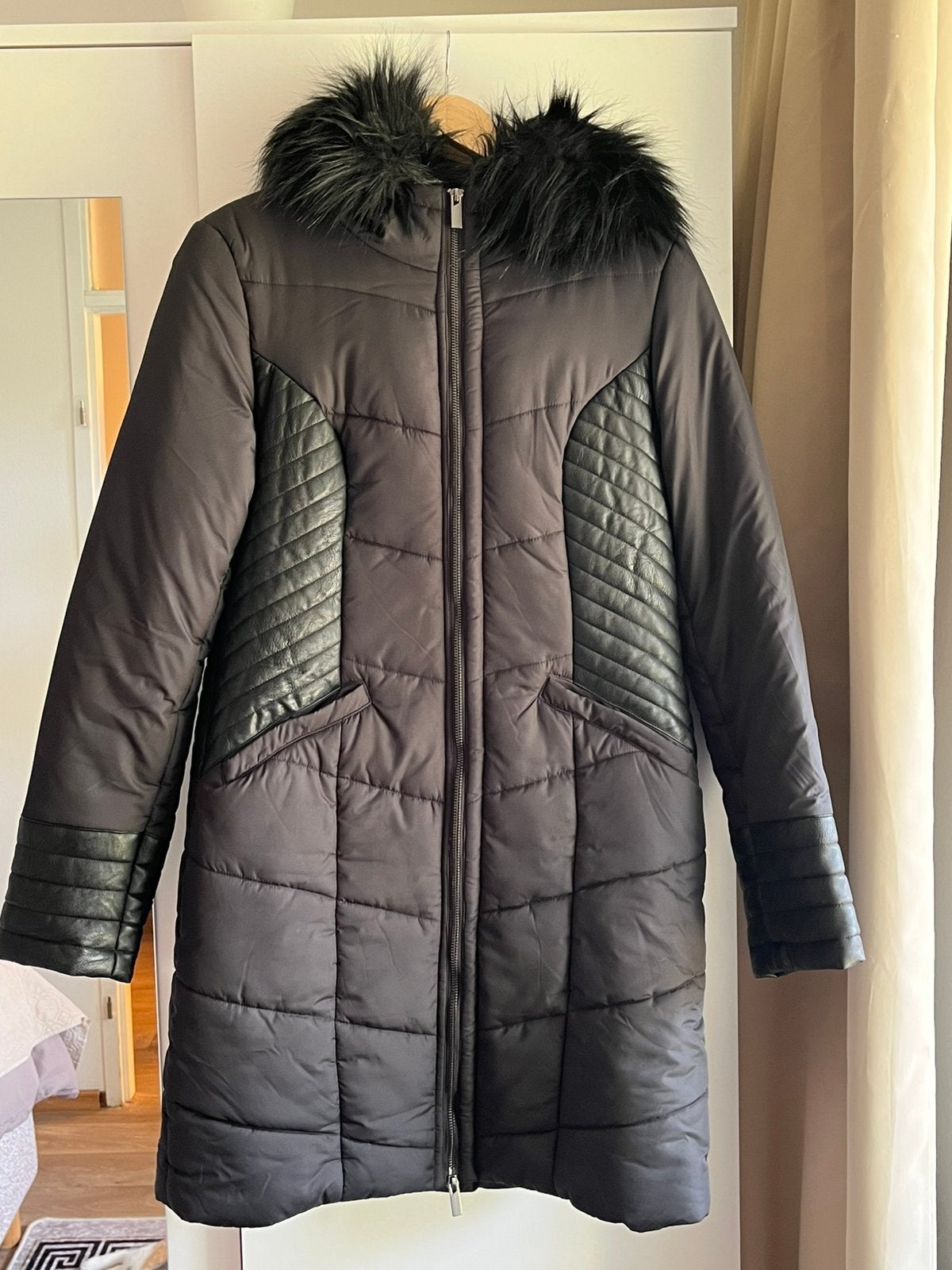 Winterjas maat 38, Kleding | Dames, Ophalen of Verzenden, Zo goed als nieuw, Maat 38/40 (M), Zwart