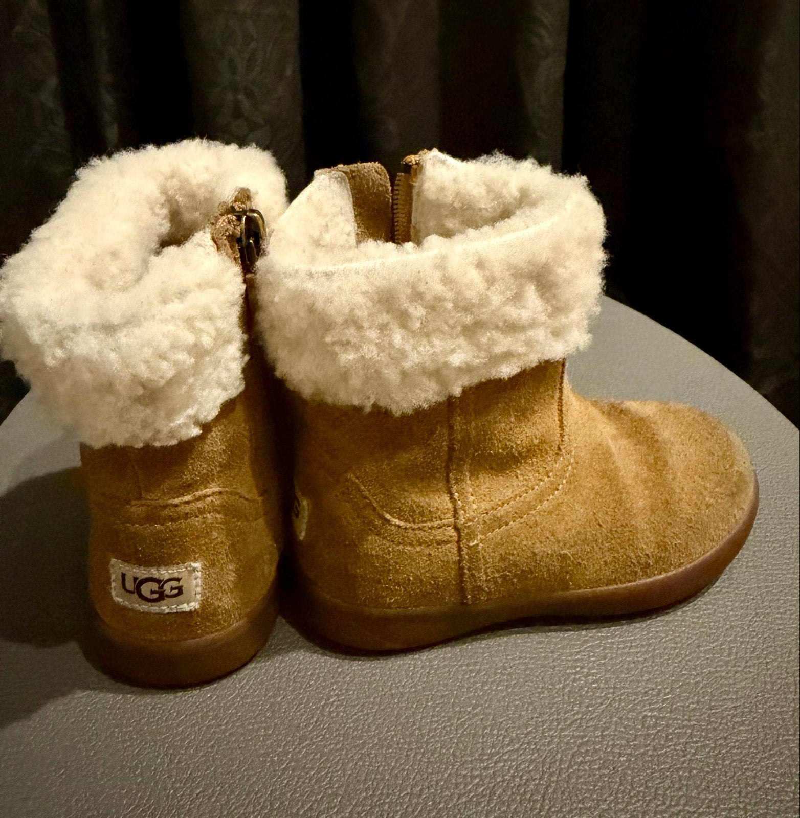 UGG Laarsjes voor Kinderen - Maat 23.5, Ophalen of Verzenden, Gebruikt, Jongen of Meisje
