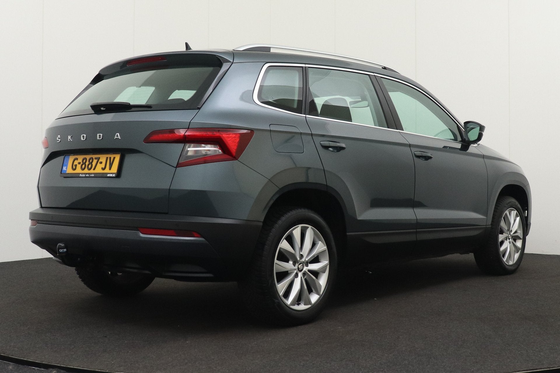 Skoda Karoq 1.5 TSI 150PK Business Trekhaak Carplay Camera, Voorwielaandrijving, Dealer onderhouden, 4 cilinders, 150 pk