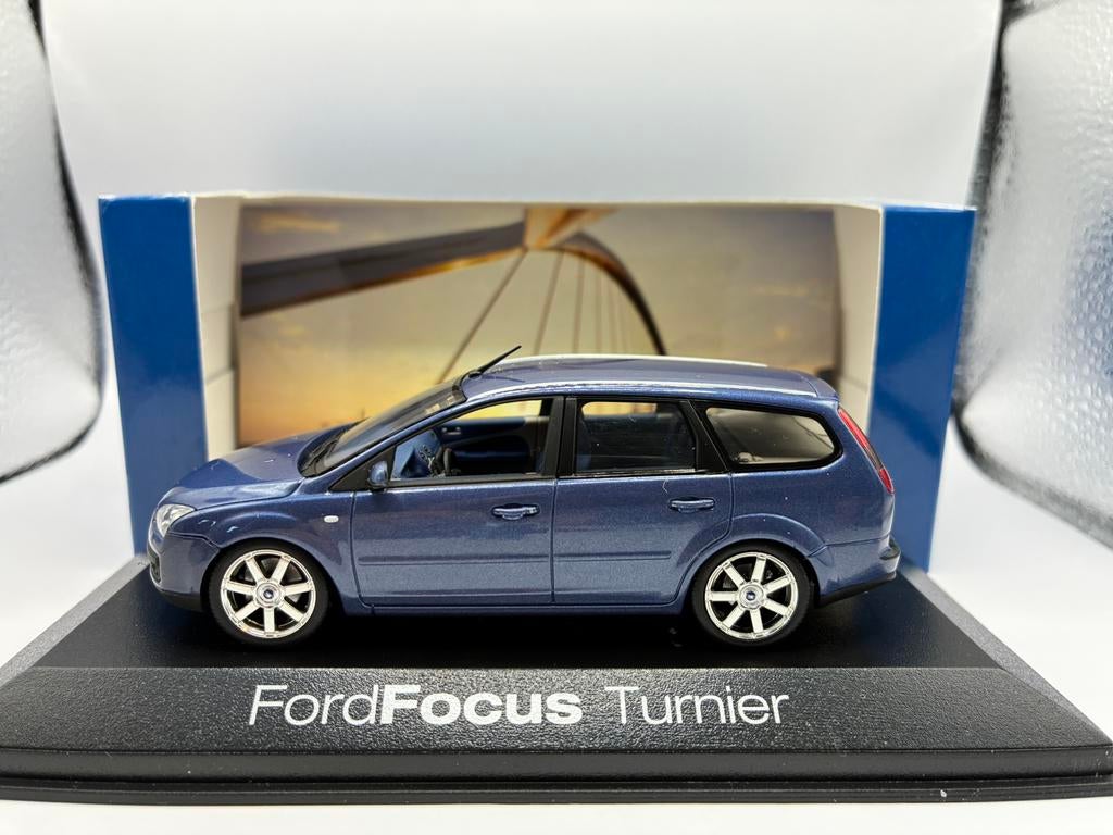 Ford Focus Turnier (Type C170/C307) 2004 - MiniChamps, Ophalen of Verzenden, Nieuw, Auto, MiniChamps