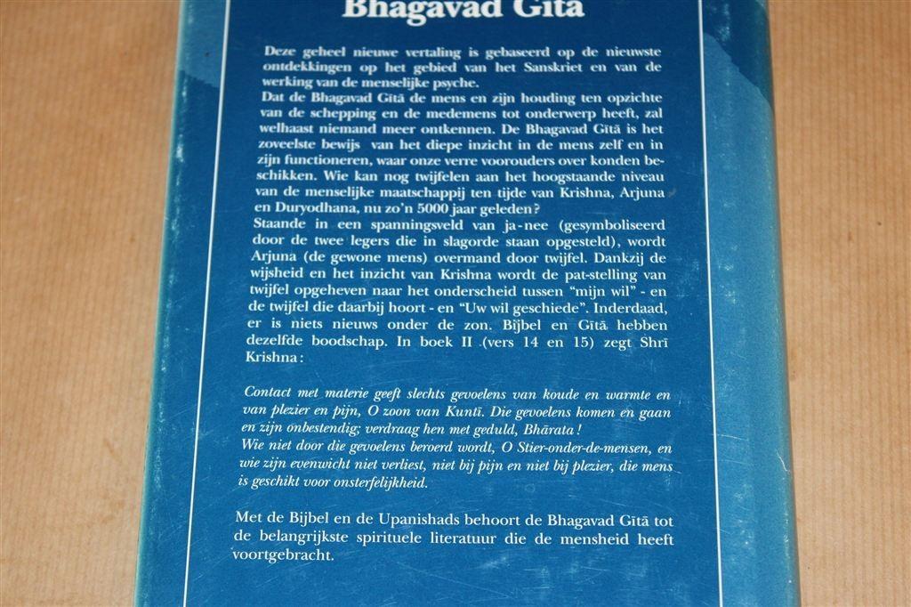Bhagavad Gītā — Uitgave van Ars Floreat, Boeken, Ophalen of Verzenden, Gelezen, Overige onderwerpen, Achtergrond en Informatie