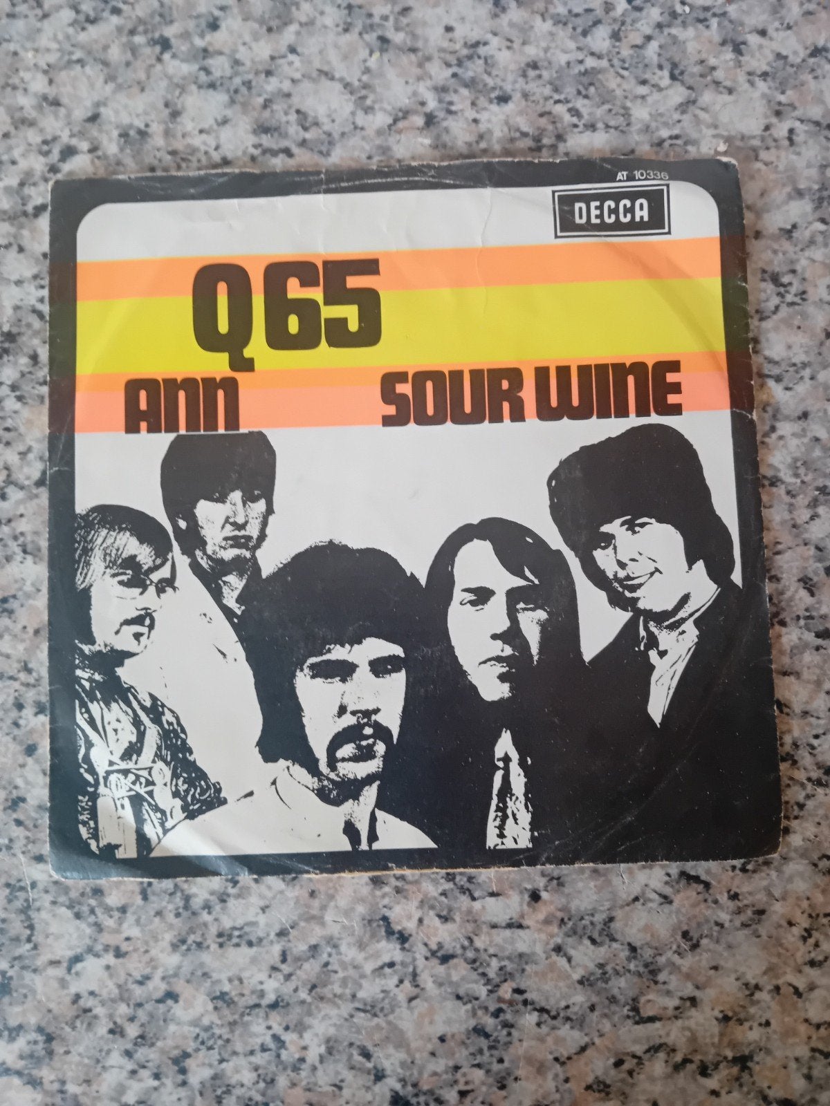 Q65 - Ann / Sour voor 25 euro inch single, Gebruikt, Pop, Originele persing, 7 inch