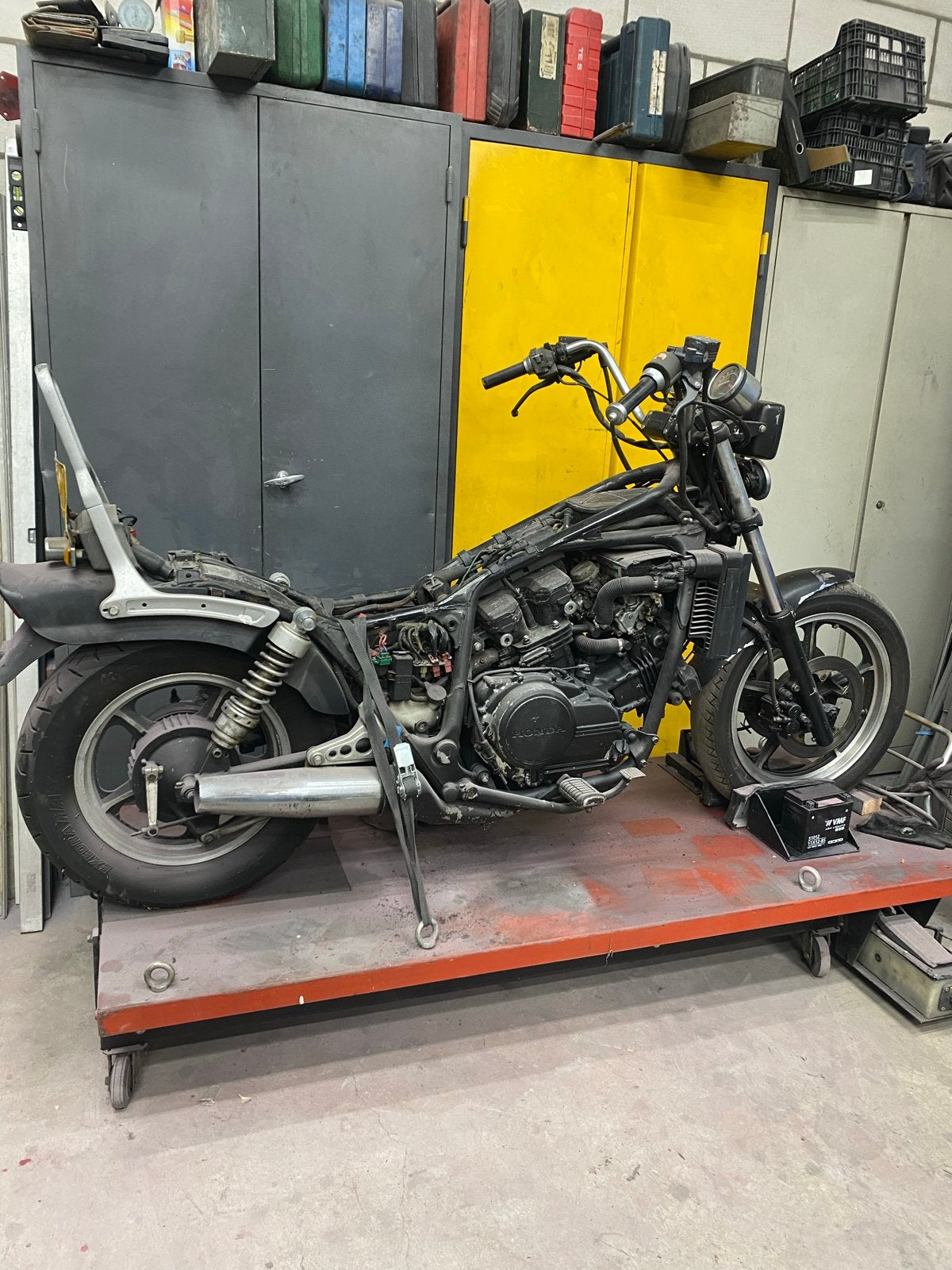 Honda VF700C Magna 1986 - Belastingvrij Project, 4 cilinders, Chopper, Gebruikt, Particulier