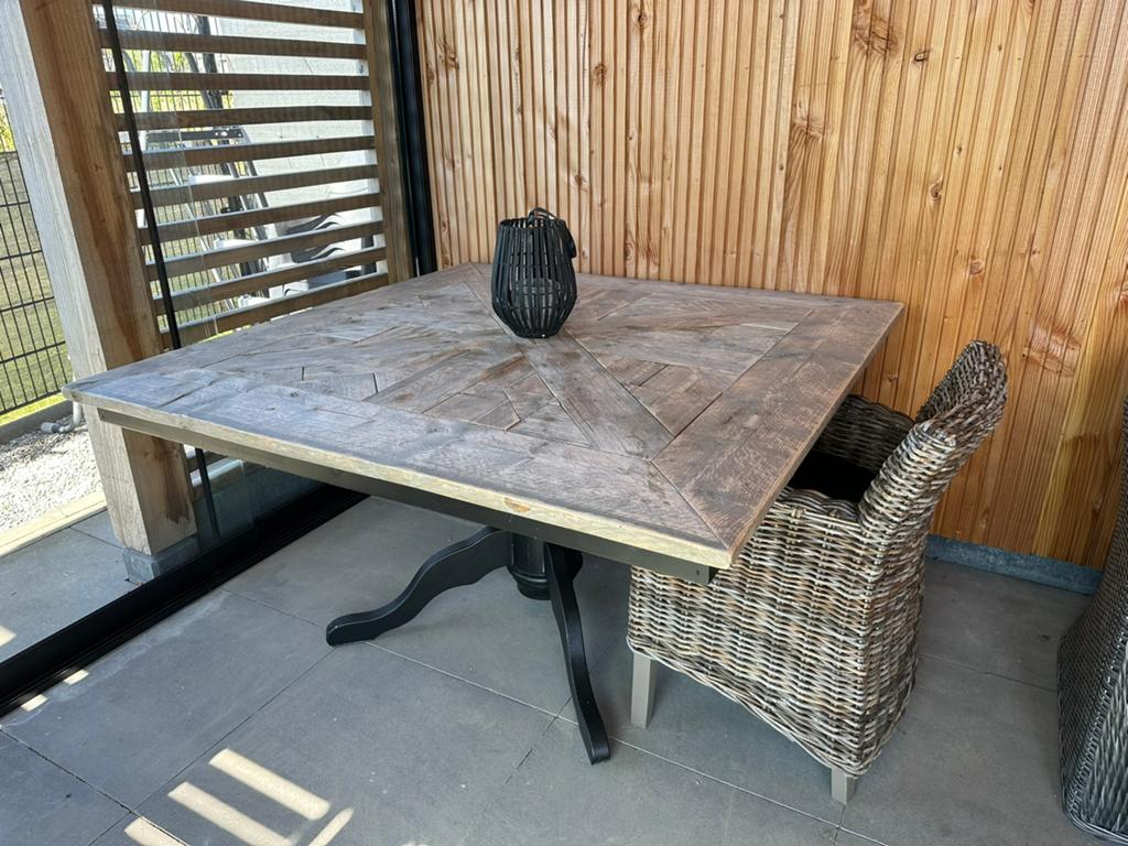 Riviera Style vierkante eettafel 140x140, Ophalen, Vierkant, Zo goed als nieuw, Vijf personen of meer
