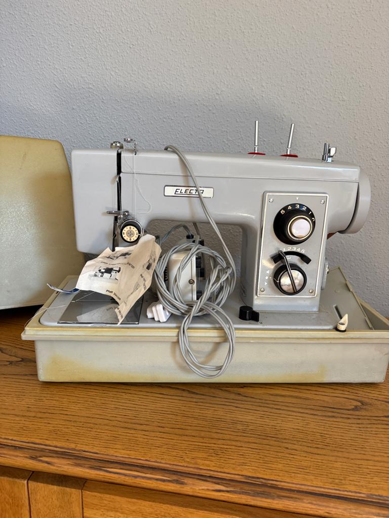 Vintage Electra Naaimachine - Goede Staat, Ophalen, Gebruikt, Naaimachine, Overige merken