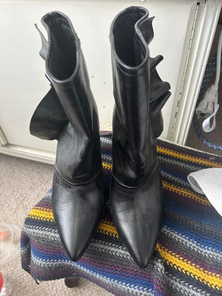 Iro laarzen, Kleding | Dames, Schoenen, Ophalen of Verzenden, Zo goed als nieuw, Zwart, Hoge laarzen