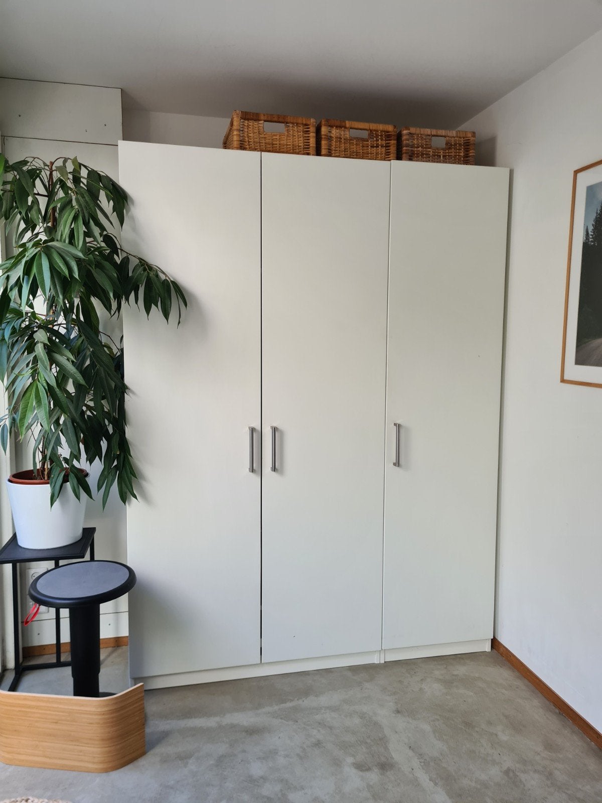 Witte ikea kledingkast met lades en hangruimte, Gebruikt, 200 cm of meer, 150 tot 200 cm, Overige houtsoorten