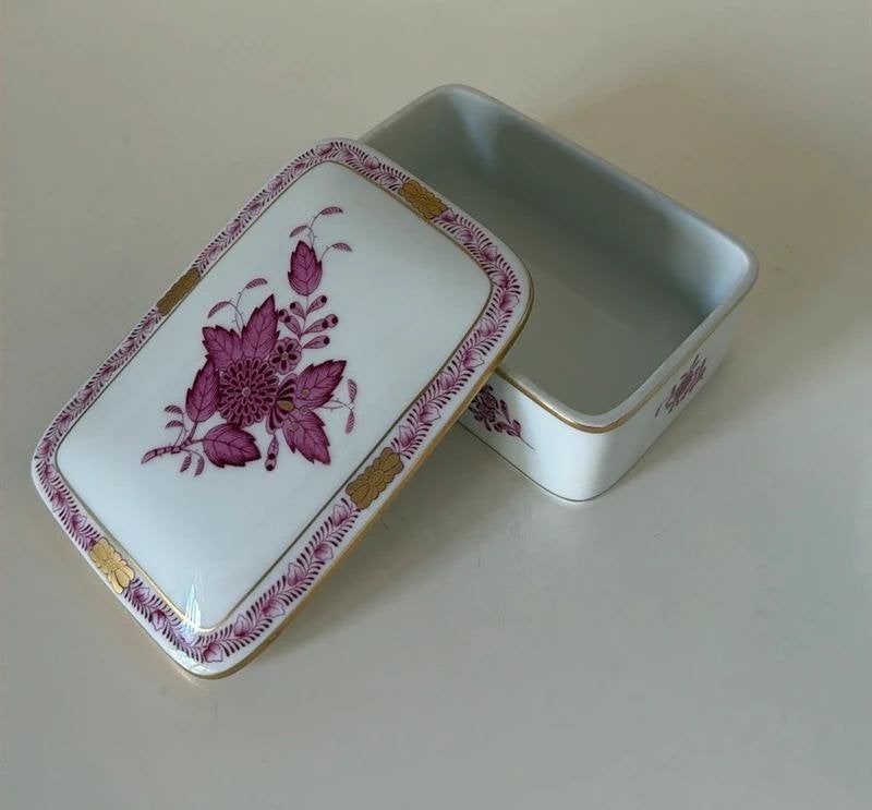 Herend Apponyi Pink dekseldoos, Ophalen of Verzenden, Zo goed als nieuw, Porselein, Overige typen