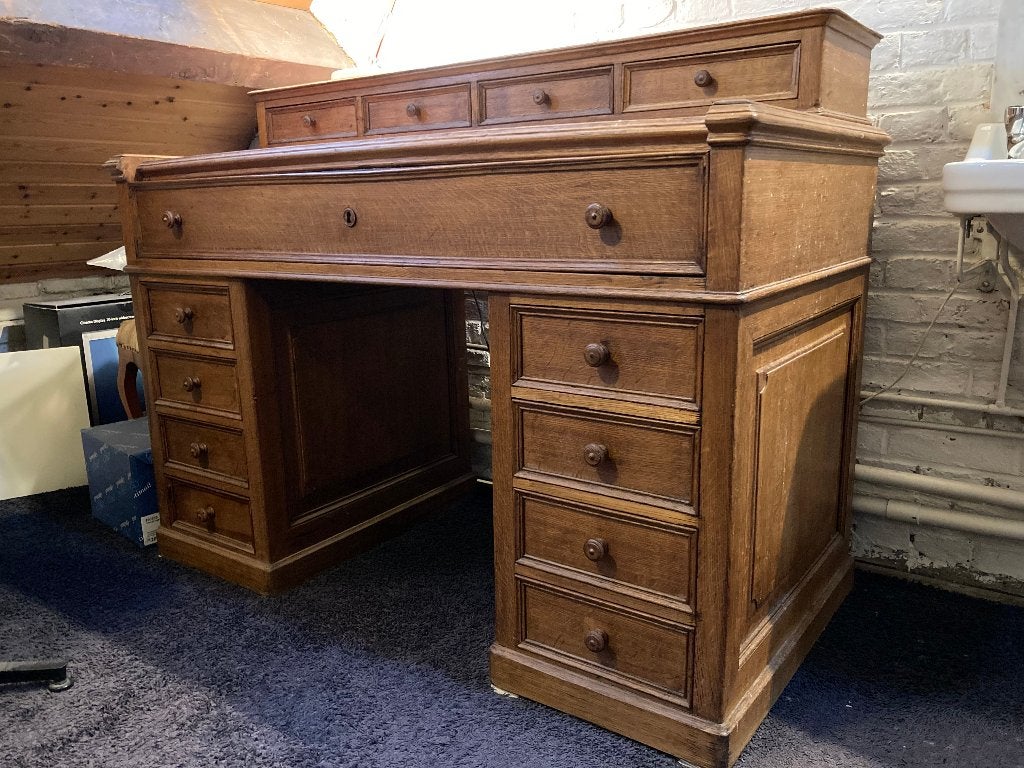 Antiek eikenhouten bureau met lades, Ophalen