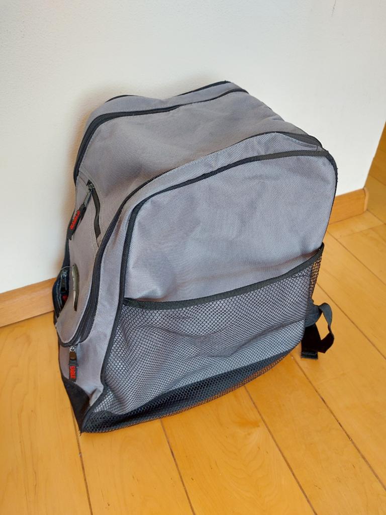 Skeelers rugzak - Grijs met zwarte accenten, Ophalen, Zo goed als nieuw, 25 tot 40 cm, Overige merken