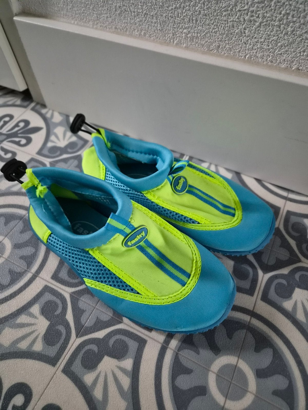 Waterschoenen / surfschoenen maat 31, Kinderen en Baby's, Kinderkleding | Schoenen en Sokken, Gebruikt, Jongen of Meisje, Schoenen