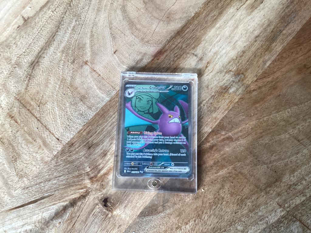 Crobat V 104/189 Pokémon kaart (nieuw), Ophalen of Verzenden, Nieuw, Losse kaart