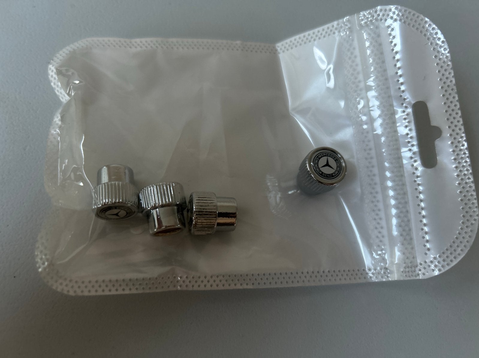 Mercedes-Benz Ventieldopjes - Set van 4, Auto-onderdelen, Ophalen of Verzenden, Nieuw, Mercedes-Benz