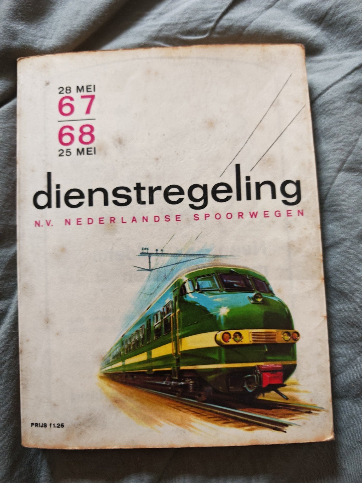 Dienstregeling N.V. Nederlandse Spoorwegen 1967-1968, Verzamelen, Ophalen of Verzenden, Gebruikt, Trein, Boek of Tijdschrift