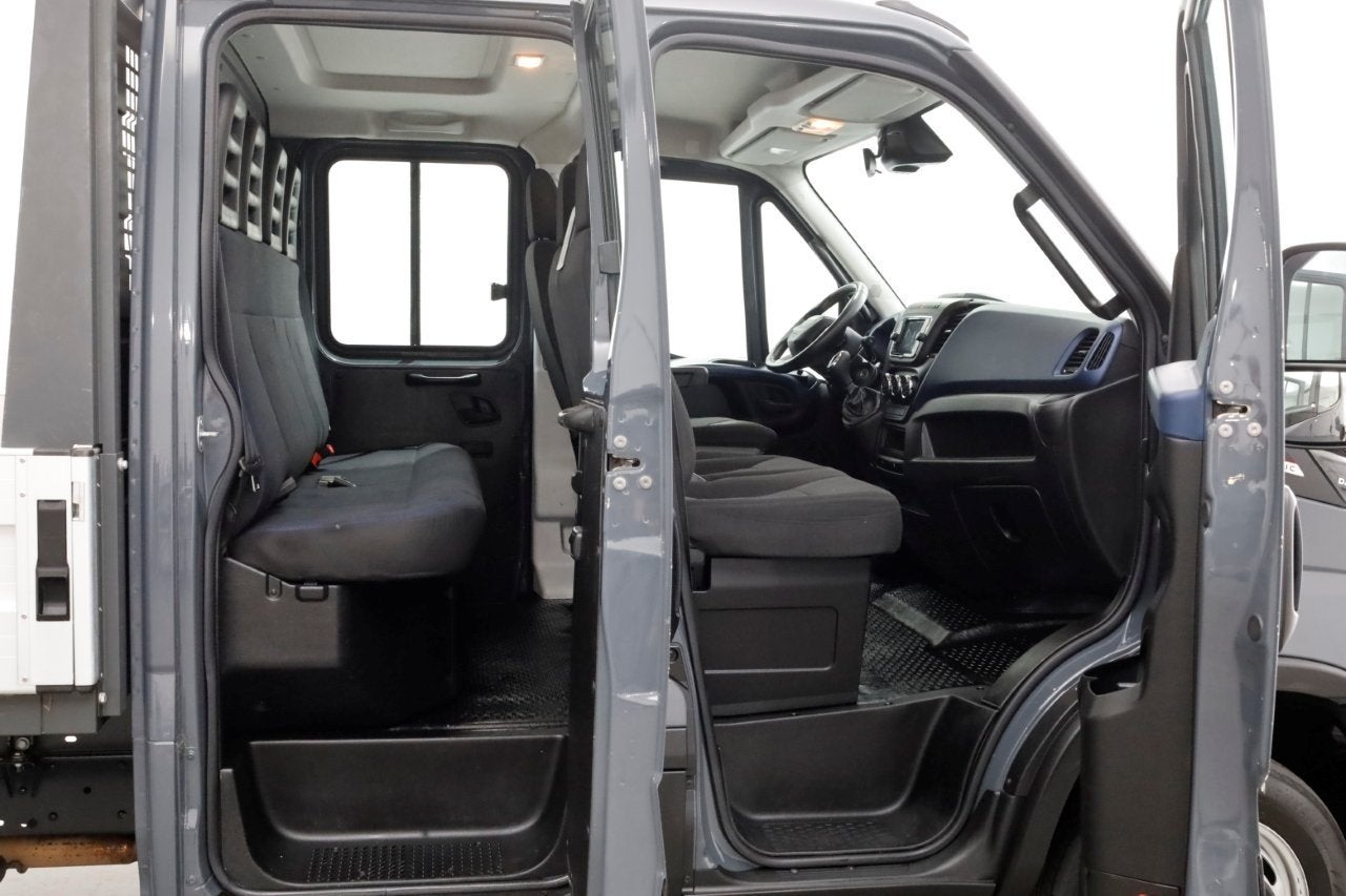 Iveco Daily 35C18 3.0 180pk HiMatic Automaat D.C. Open Laadb, Automaat, Dealer onderhouden, Achterwielaandrijving, Gebruikt