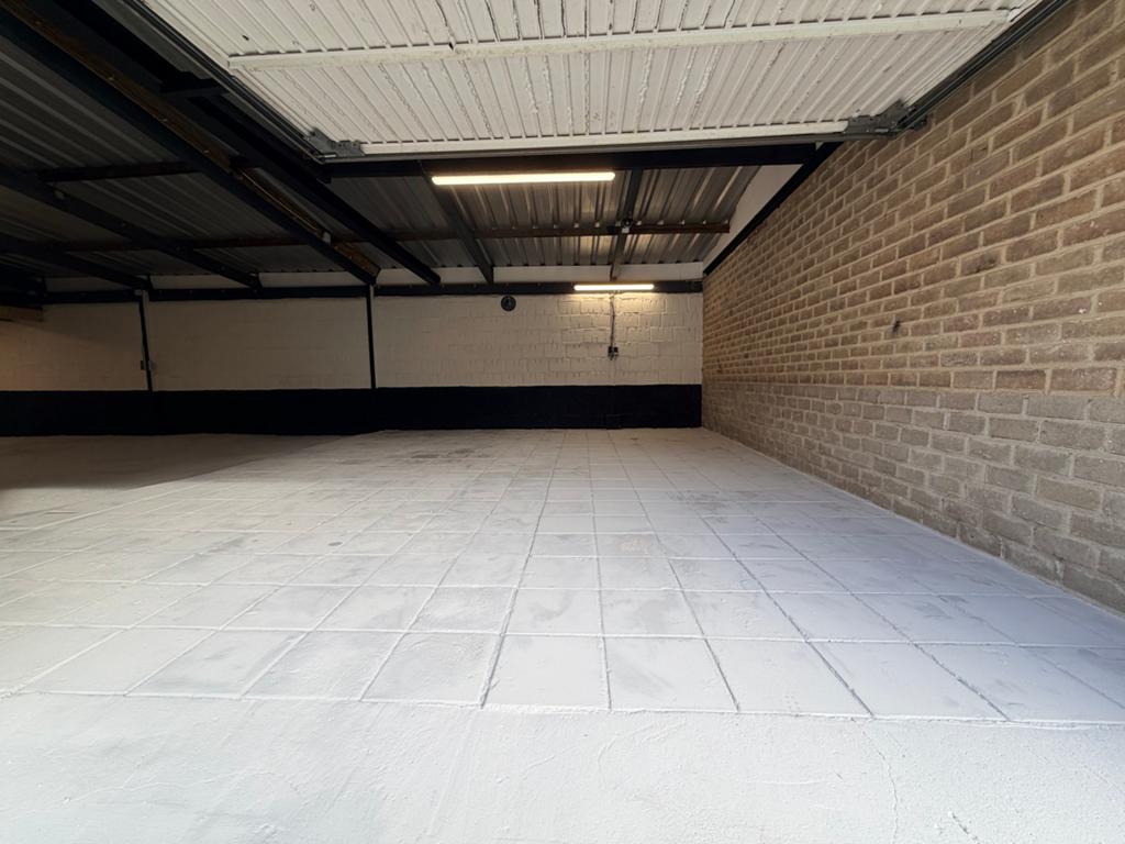 Bedrijfspand / loods te huur Landgraaf - Kerkrade