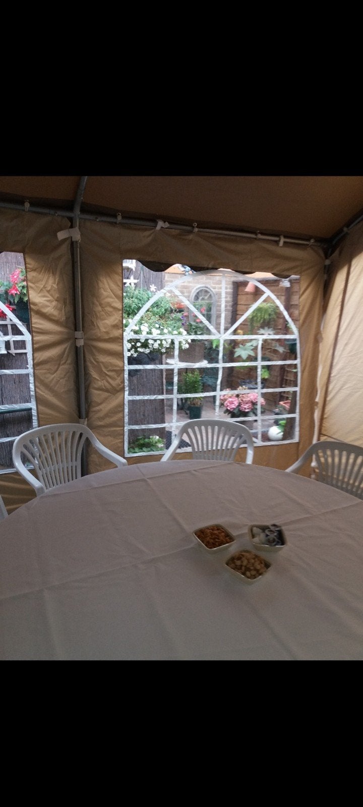 Heel luxe Partytent met Ramen -Ideaal voor Tuinfeesten, Gebruikt, Partytent, 4 tot 6 meter, 5 tot 8 meter