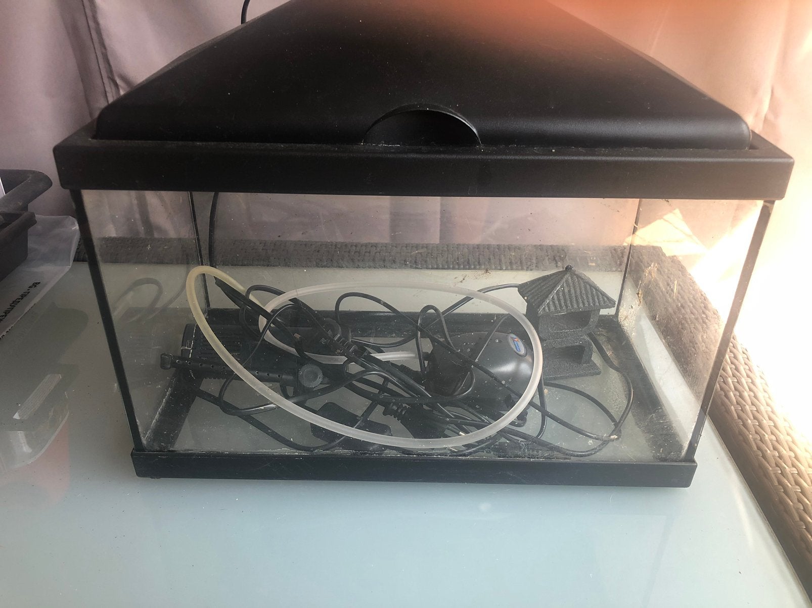 Aquarium met zuurstof pomp filter led   magneet, Dieren en Toebehoren, Vissen | Aquaria en Toebehoren, Ophalen, Zo goed als nieuw